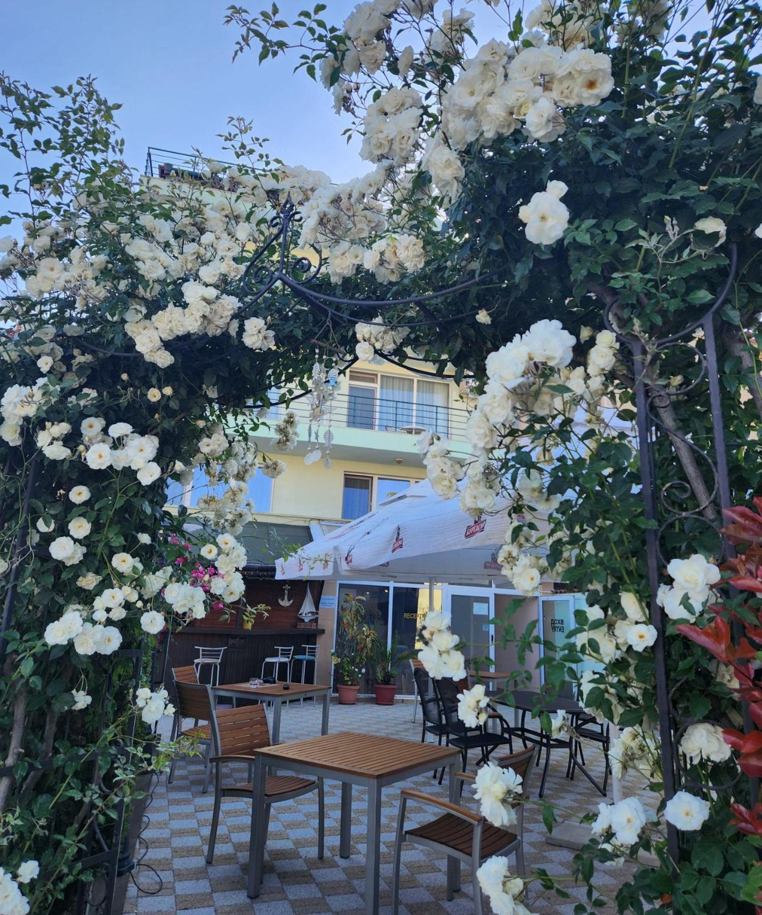 Mirana Family Hotel Burgas Exterior photo
